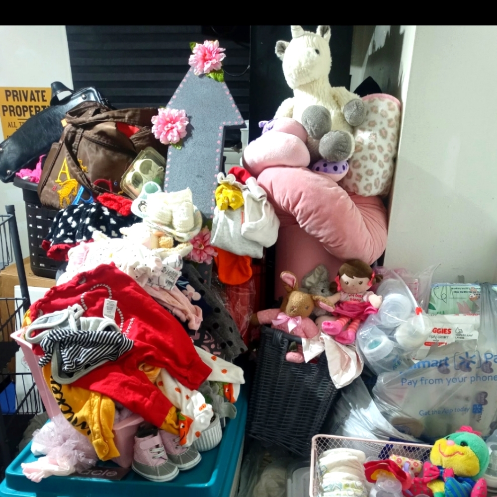 Tons Of Baby Girl Stuff!